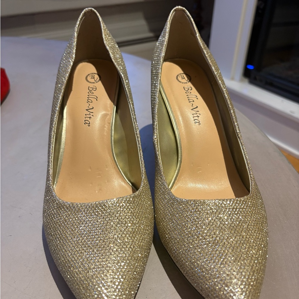 Bella Vita Shimmering Gold Heels